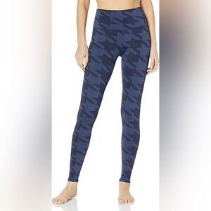 Alo Yoga Women's High Waist Airbrush Legging size Small